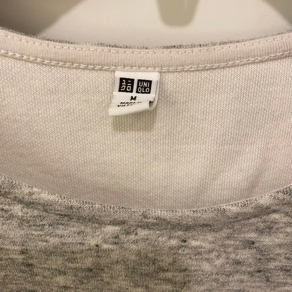 Uniqlo Gray French Terry Knit Long Sleeve Crewneck Crop Boxy Sweater Medium